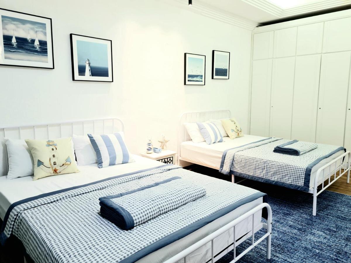 527 Beachhouse L 5 Bedroom With Swimming Pool - 3min Walk To The Holiday home