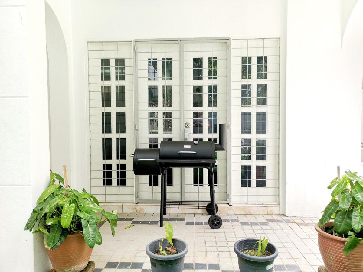 527 Beachhouse L 5 Bedroom With Swimming Pool - 3min Walk To The Holiday home Tanjung Bungah (Penang)